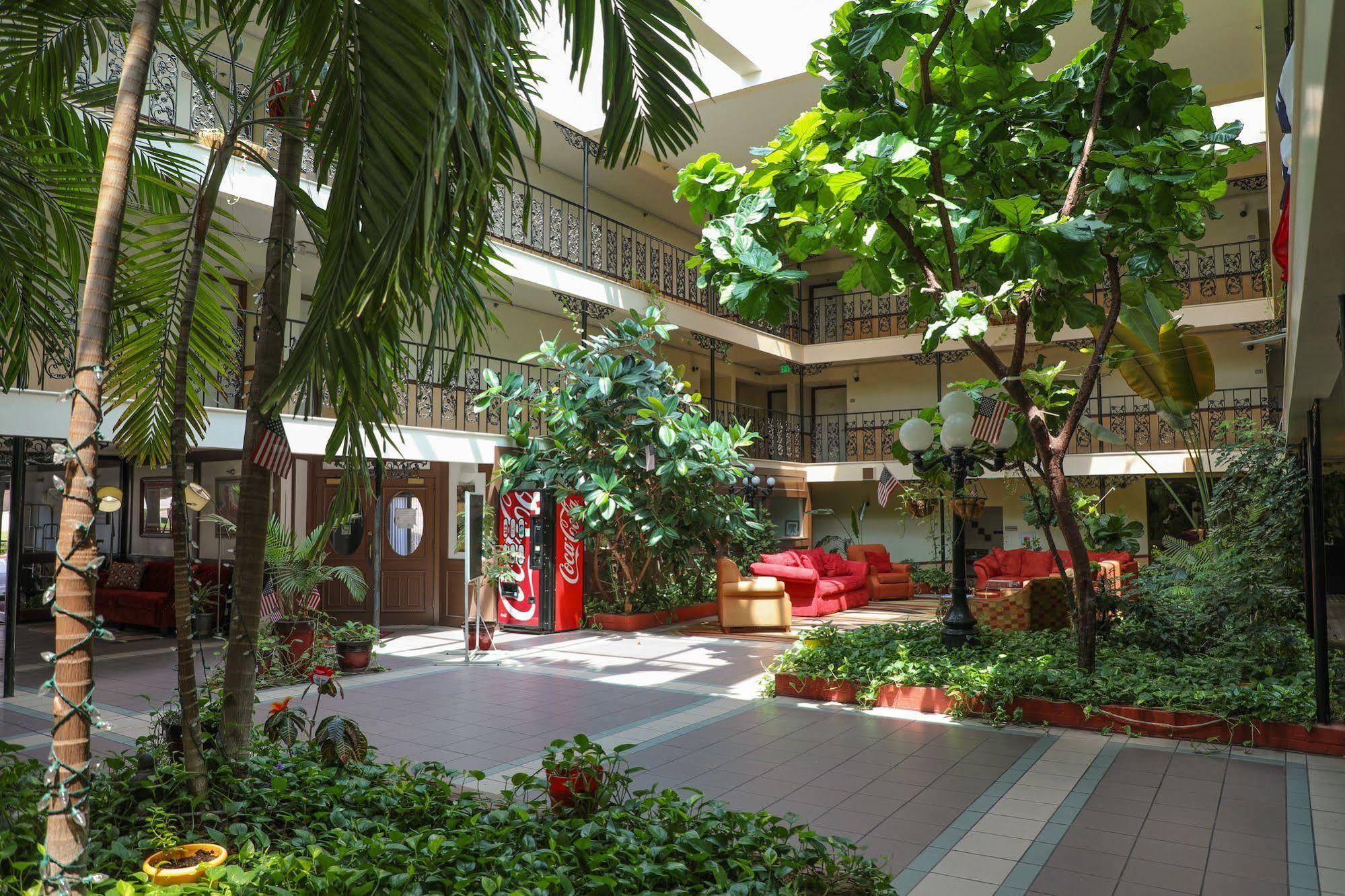 Baymont By Wyndham Montgomery Al Zewnętrze zdjęcie
